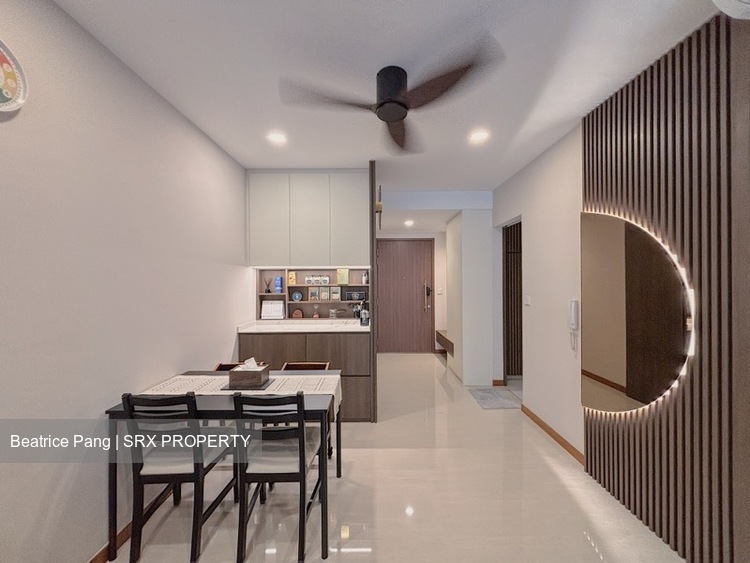 1 Canberra (D27), Condominium #616733011